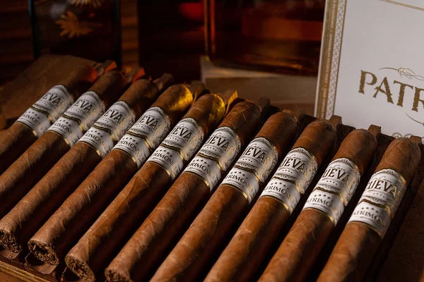 Casa Cuevas Patrimonio Gordo (6x60 / 10 Pack)