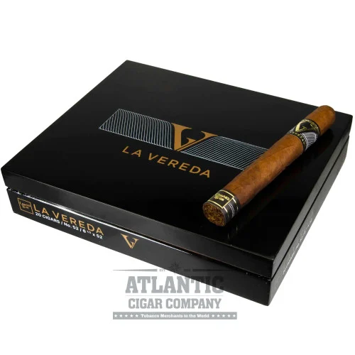 Crowned Heads La Vereda No. 52 Toro (6 1/2x52)
