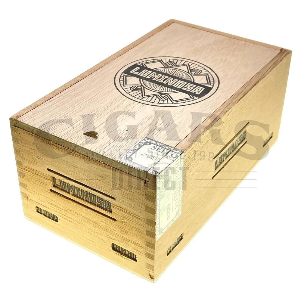 Crowned Heads Luminosa Churchill