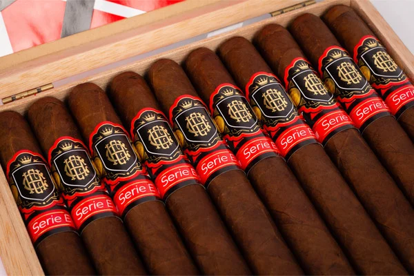 Crowned Heads Serie E Sublime (6.5x54 / 5 Pack)