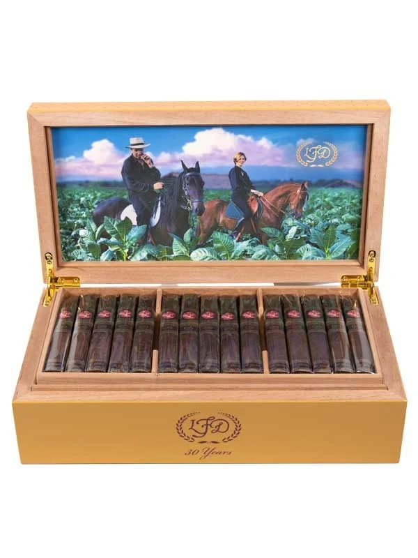 La Flor Dominicana 30th Anniversary Chisel