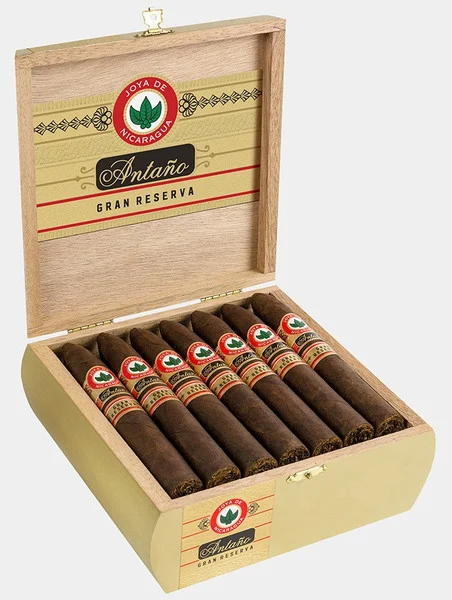 Joya de Nicaragua Antaño Gran Reserva Robusto Grande (5.5x52 / Box 20)