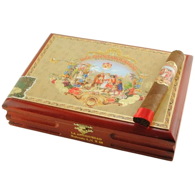 La Antiguedad Robusto Cigars