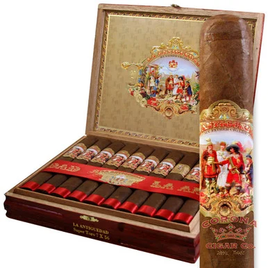 La Antiguedad Super Toro (7 x 56)