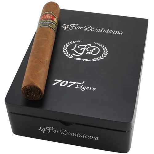 La Flor Dominicana Ligero 707 7x70