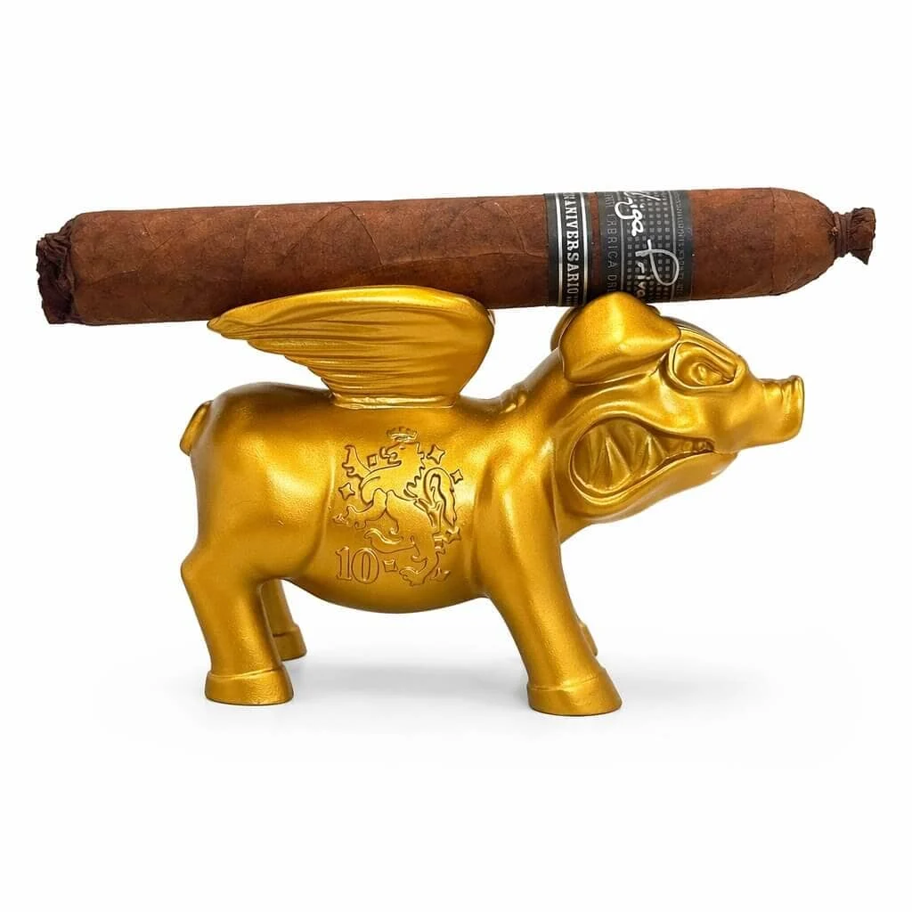Liga 10 Savage Feast Flying Pig Cigar Rest