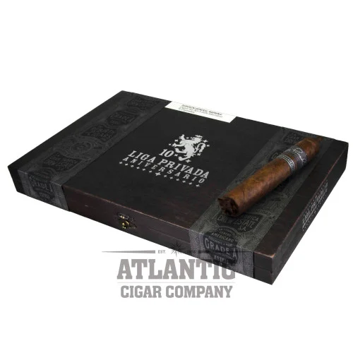 Liga Privada 10 Aniversario Robusto LE