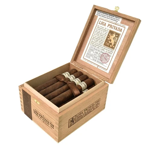 Liga Privada T52 Toro (6" x 52)
