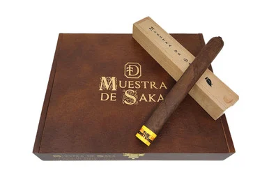 Muestra de Saka The Bewitched 5 5/8 x 50 (Box Pressed)