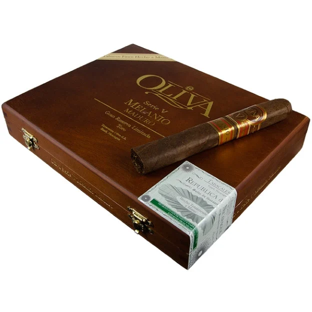 Oliva Serie V Melanio Maduro Toro Cigars