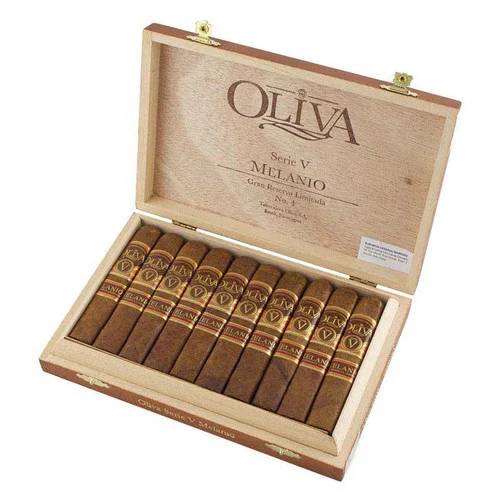 Oliva Serie V Melanio No. 4 Corona