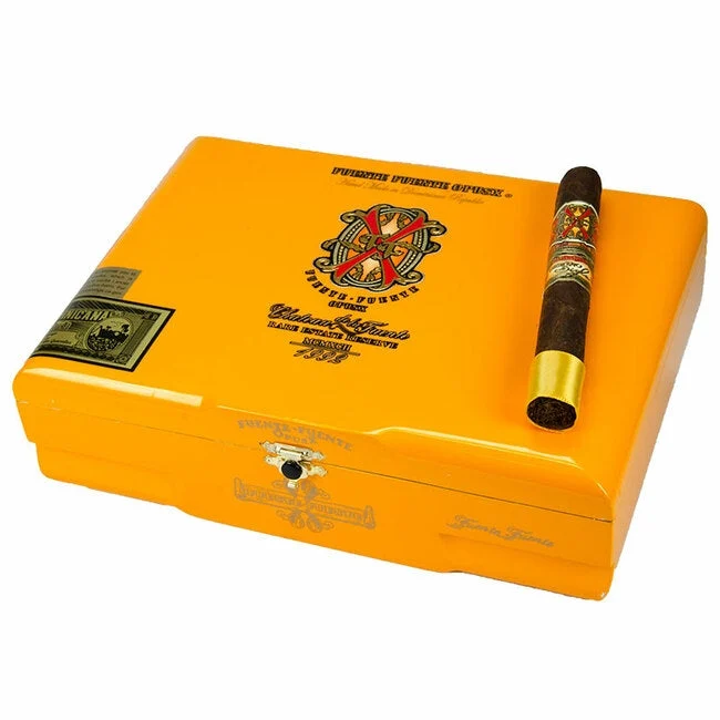 Opus X ORO Oscuro Fuente Fuente Cigars
