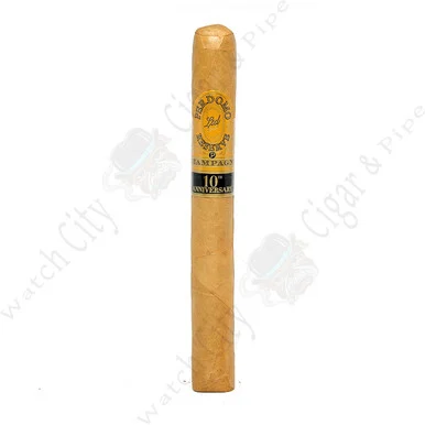 Perdomo 10th Anniversary Champagne Churchill 7x54