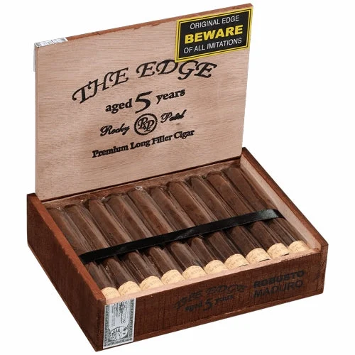Rocky Patel The Edge Robusto Maduro (5.5" x 50)
