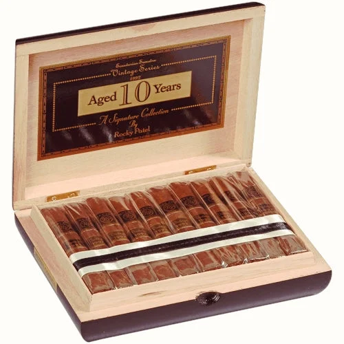 Rocky Patel Vintage 1992 Petite Corona (4.5" x 44)