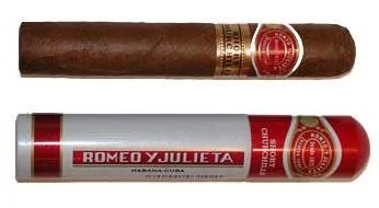 Romeo y Julieta Short Churchill Tubo - 1's