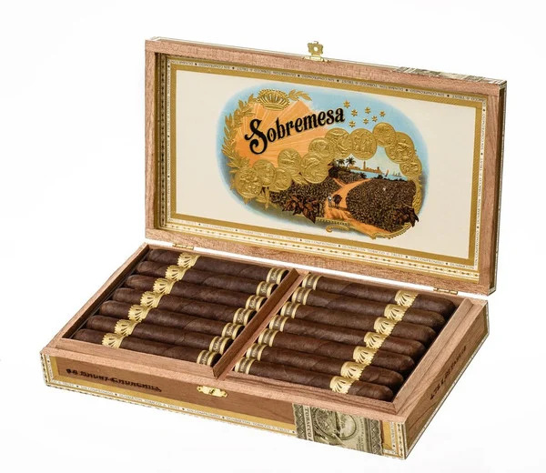 Sobremesa Solita Short Churchill (4.75x48 / Box 14)